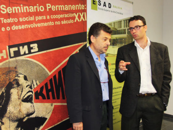 Manuel Vieites, director da ESAD, e Ánxelo González, da Secretaría Técnica do Fondo Galego, presentaron a nova edición de TeatrAcción.
