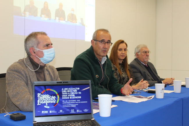 Representantes da Xunta, Fondo Galego, Concello de Braga e UCCLA inauguraron o evento.